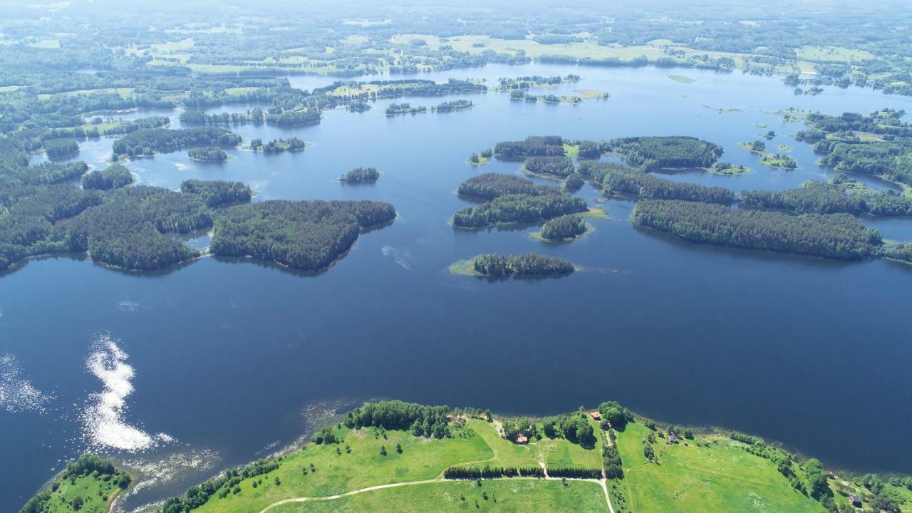 Meku Vila Degučiai Exteriör bild